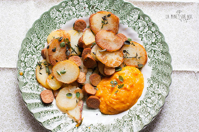 cartofi-cu-ierburi-si-sos-de-bostan-cu-mustar-vegan